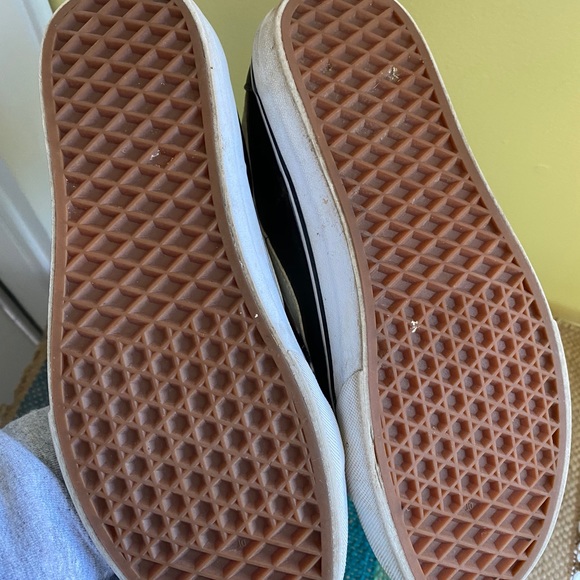 VANS✨ BLACK LEATHER HIGH TOPS - Picture 5 of 5